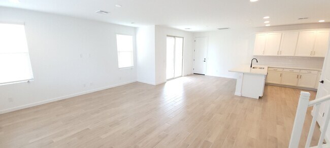 Building Photo - Union Park at Norterra