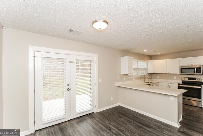 Building Photo - 817 Yonah Dr