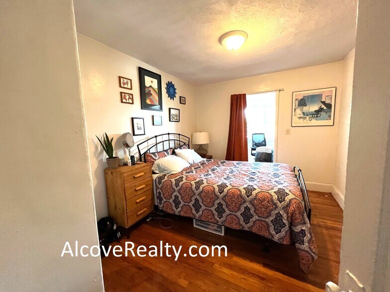 Building Photo - 225 Summer St