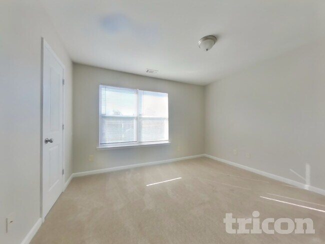 Building Photo - 30 Wyndham Ct