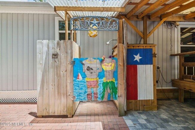 Building Photo - 412 Escambia St