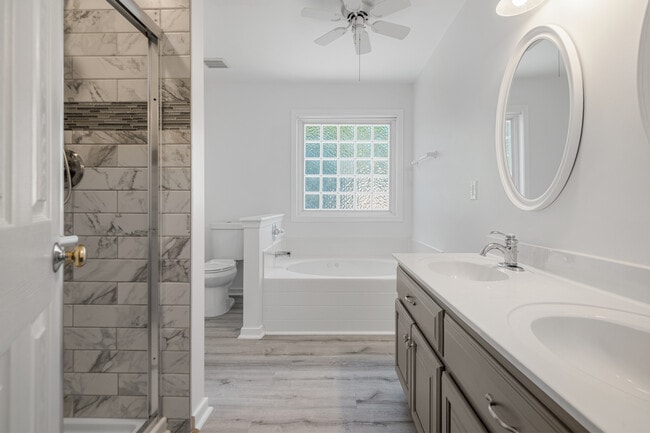 Building Photo - 3924 Liberty Point Dr
