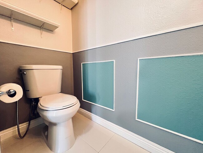 Building Photo - Peaceful 3/1.5 Tierrasanta Condo - Villa M...
