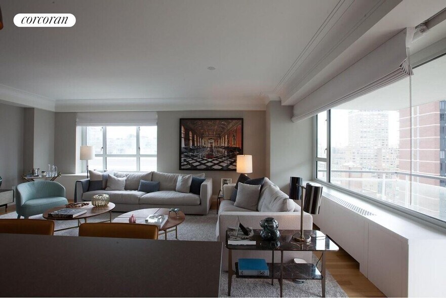 Building Photo - 200 E 66th St