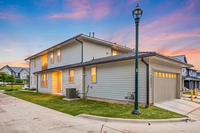 Building Photo - 2409 Simond Ave