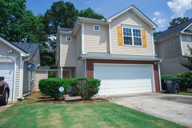 Building Photo - 665 Lakeside Cir