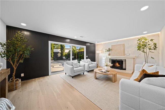 Building Photo - 553 Sturgeon Dr