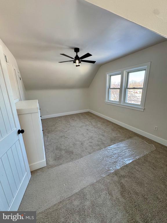 Building Photo - 927 Hamilton St