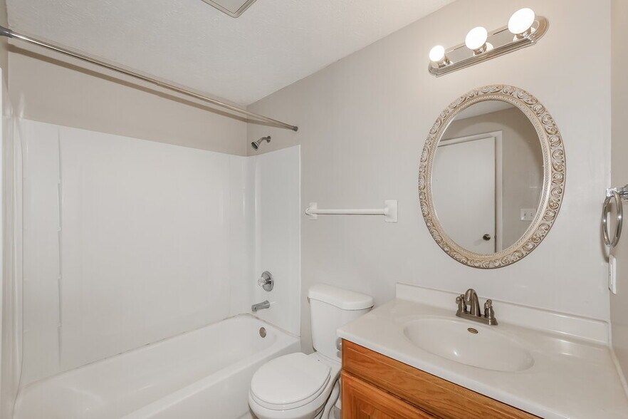 Building Photo - 5575 Freedom Ct