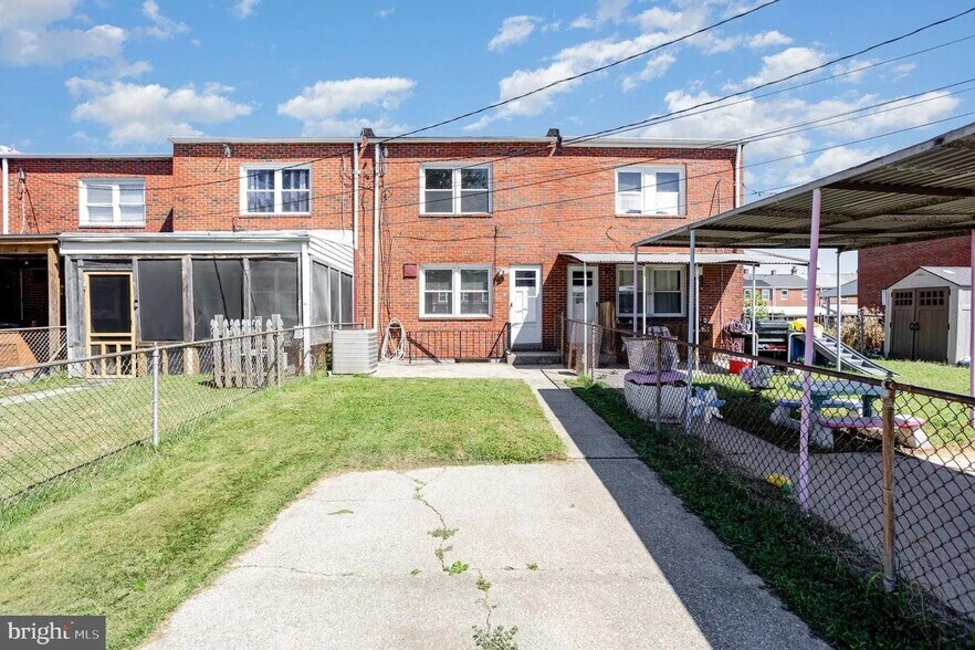 Building Photo - 8125 Mid Haven Rd