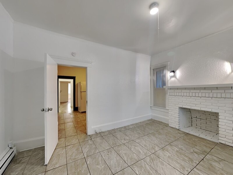 Building Photo - 115 S Grandview Ave