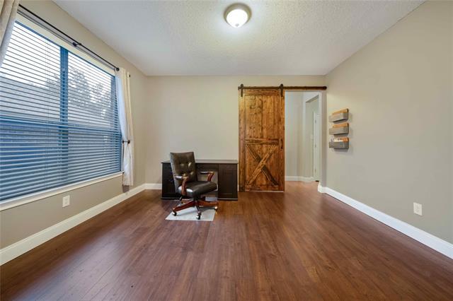 Building Photo - 8500 Timber Crest Ct