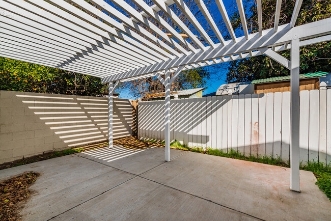 Building Photo - 7058 Willis Ave