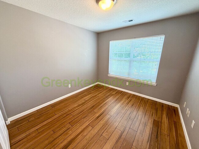Building Photo - Awesome 3-bedroom 2.5-bathroom house in Arbor Roses Neighborhood in Hillsboro