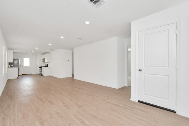 Building Photo - 26726 Paloma Blanca Dr