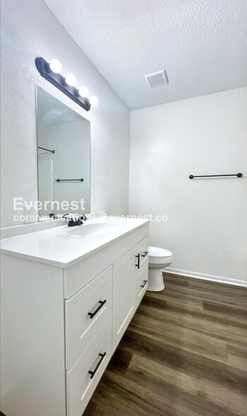 Building Photo - 325 Fawn Valley St