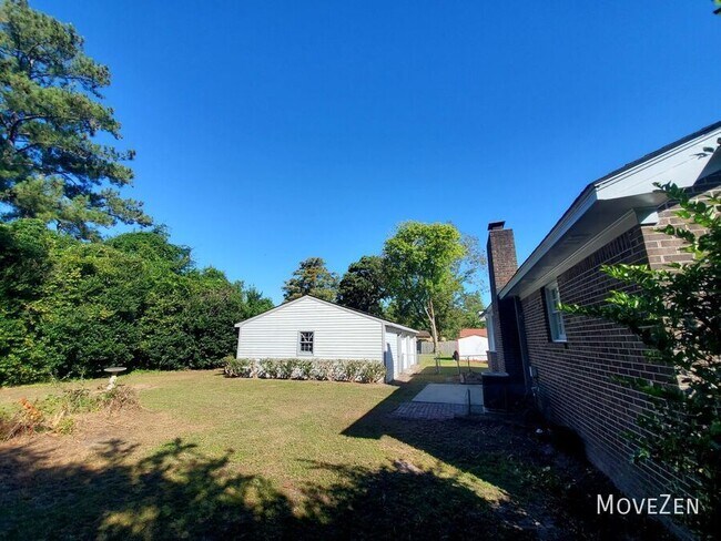 Building Photo - 1209 Sidney Dr