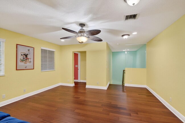 Building Photo - 10247 Isle Wynd Ct