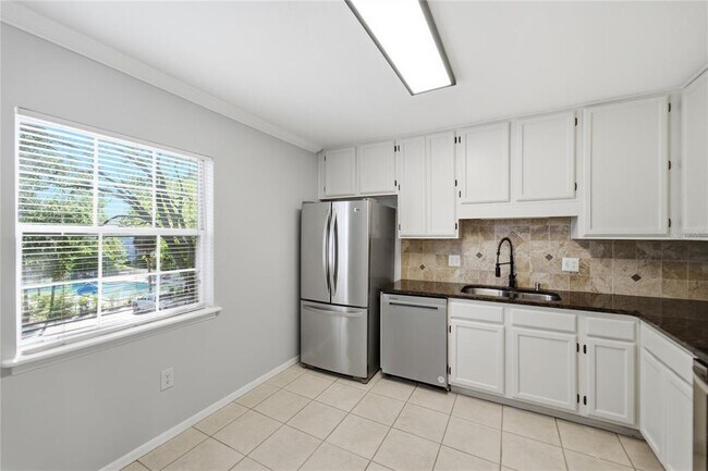 Building Photo - 4304 Clubside Dr