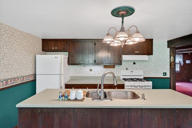 Building Photo - Price Reduction: Charming 3BR Farmhouse Re...