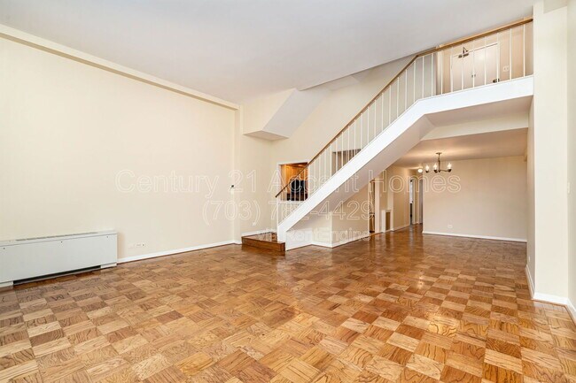 Building Photo - 1200 N Nash St