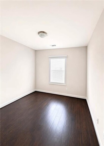 Building Photo - 1915 Skyfall Cir