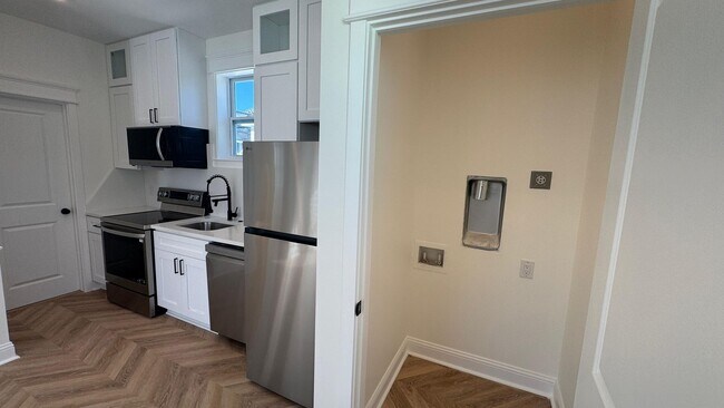 Building Photo - East Duffy Street