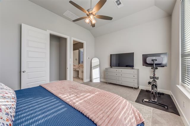 Building Photo - 817 Markham Dr