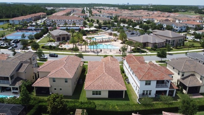 Building Photo - Two story Townhouse 2-bedroom, 2.5 bath in Eagle Creek of Lake Nona
