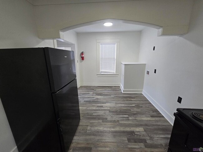 Building Photo - 2920 Sherwood St