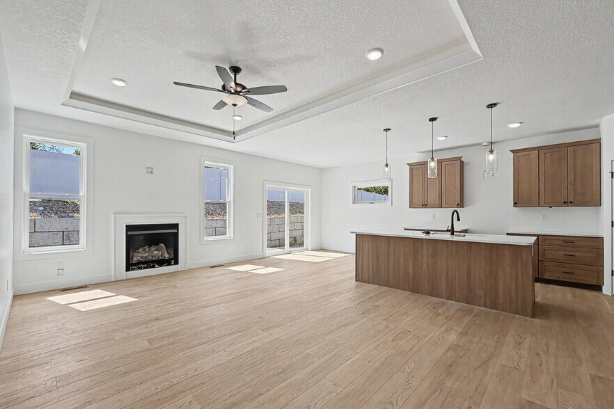 Building Photo - 1326 Heights Ct