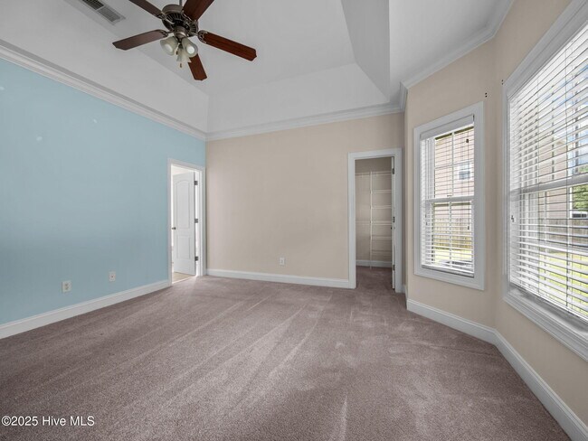 Building Photo - 541 Park Meadows Dr
