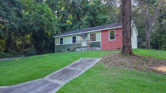 Building Photo - 2871 Marco Dr NW