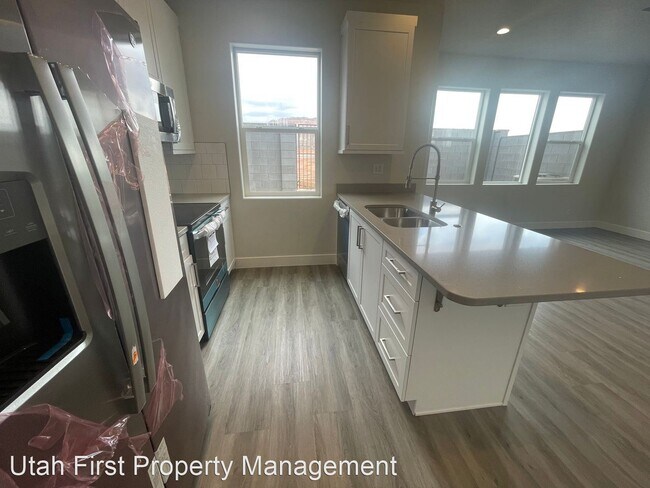 Building Photo - 3 br, 2.5 bath House - 3861 S Mustang Vall...