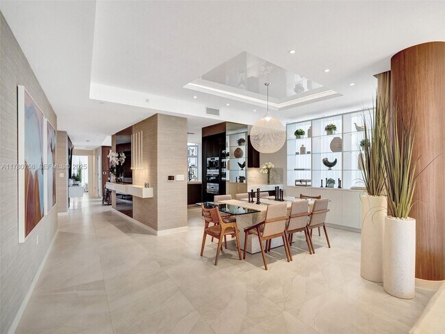 Building Photo - 2200 N Ocean Blvd