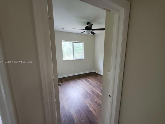 Building Photo - 2531 NE 41st Terrace