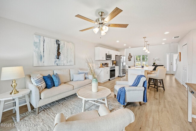 Building Photo - 208 Hidden Wds Pl