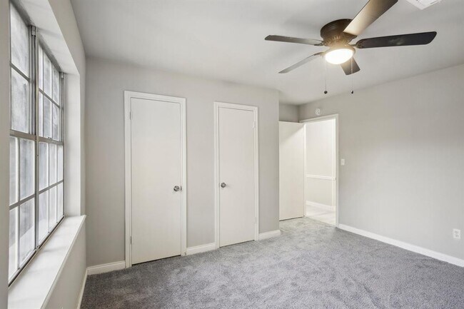 Building Photo - 6531 Coral Ridge Rd