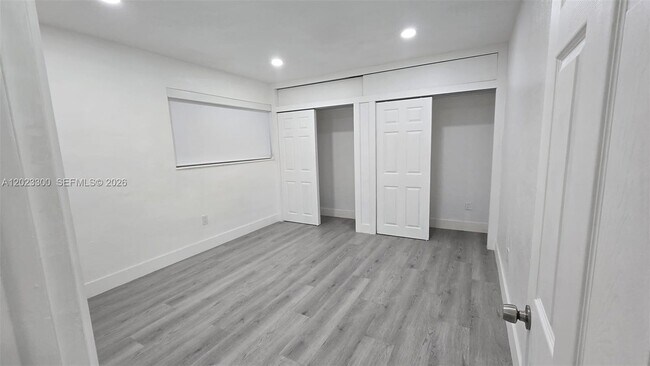 Building Photo - 2645 SW 90th Ave