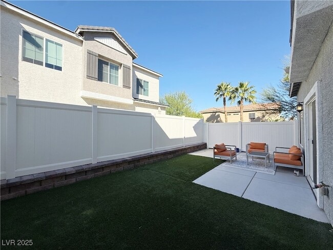 Building Photo - 525 Mossy Cup St