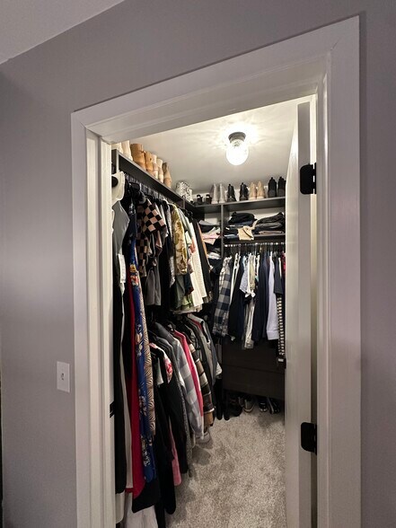 Closet - 66 Ponwood Cir