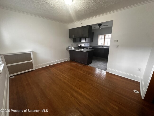 Building Photo - 1715 Tripp Ave