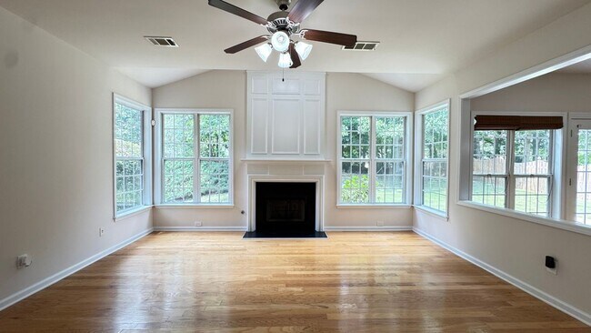 Building Photo - 3695 Fedorite Walk