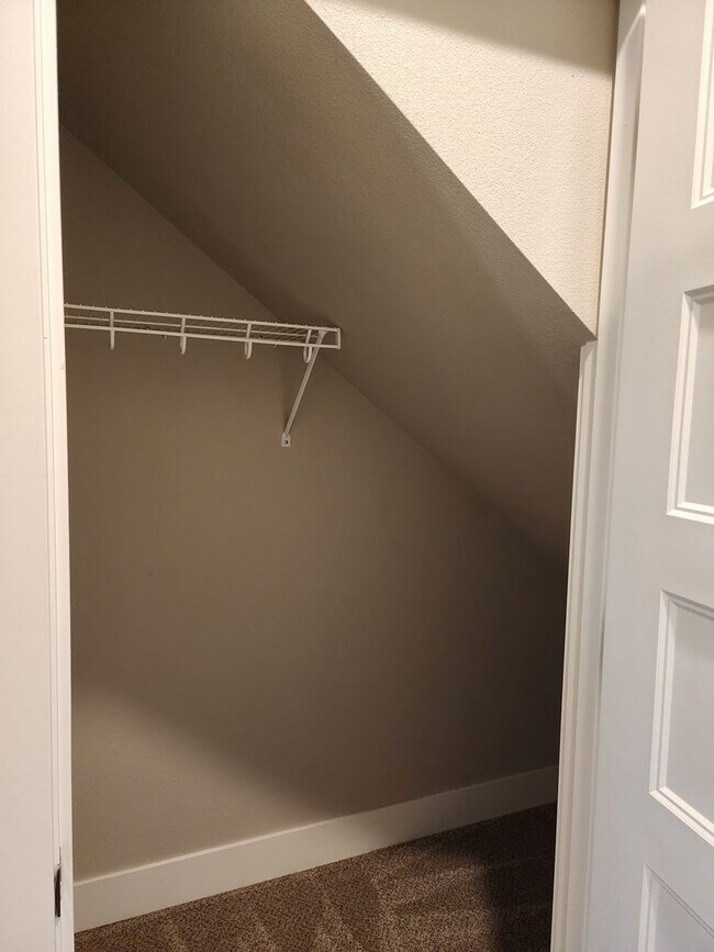 Building Photo - $1,000.00 OFF YOUR FIRST FULL MONTH'S RENT...