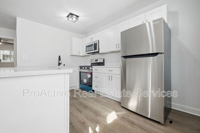 Building Photo - 2065 E Ocean View Ave