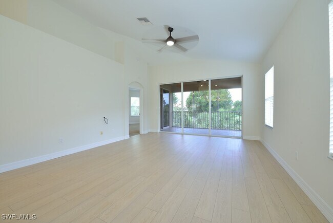 Building Photo - 20130 Seagrove St