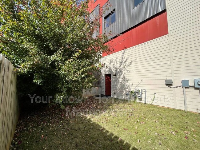 Building Photo - 504 Rankin St NE