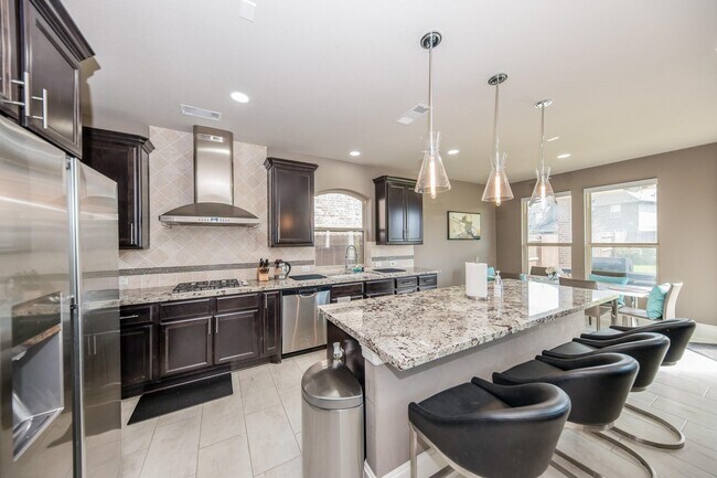 Building Photo - 10010 Cypress Path