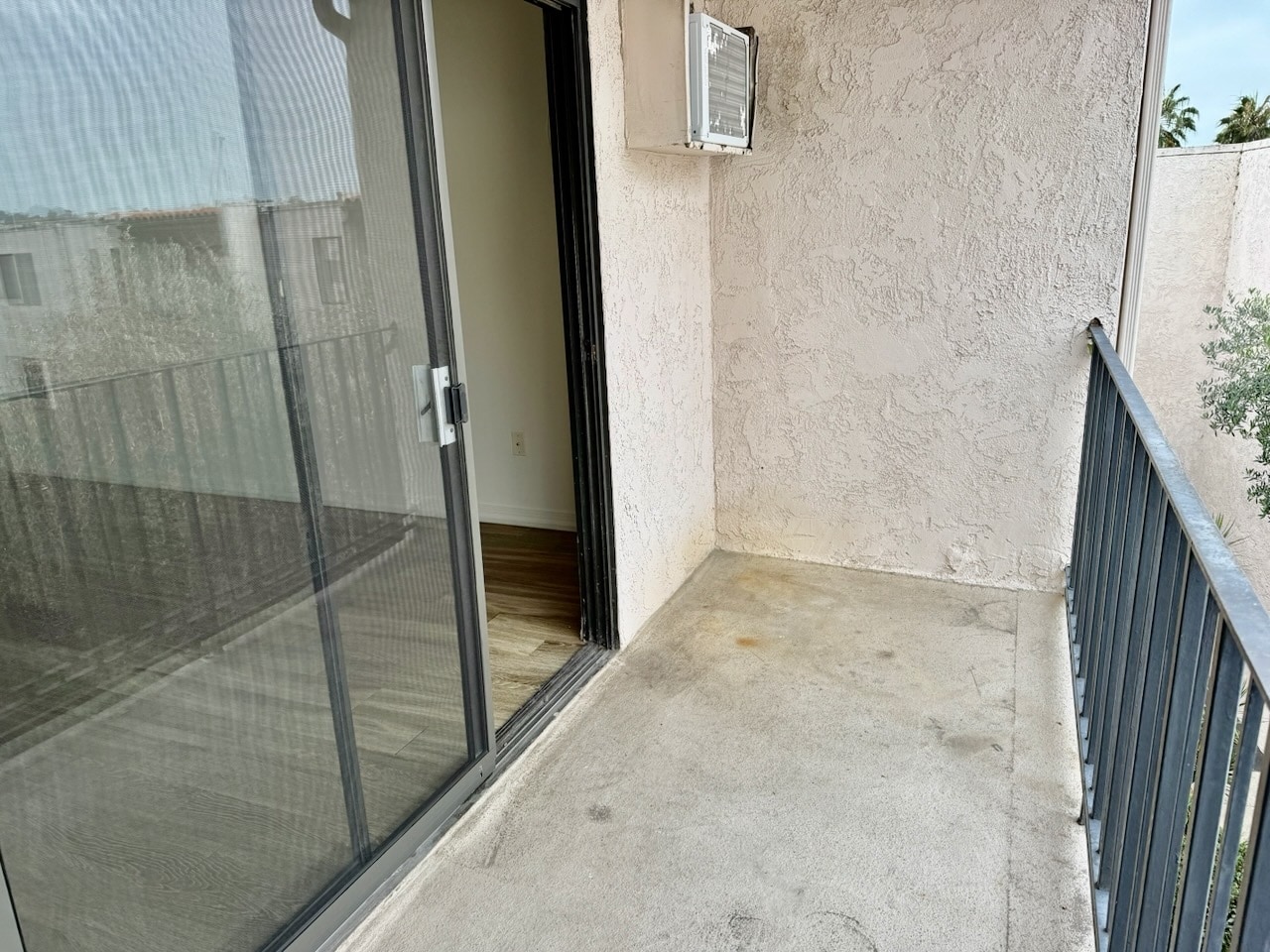 Building Photo - 6780 Friars Rd