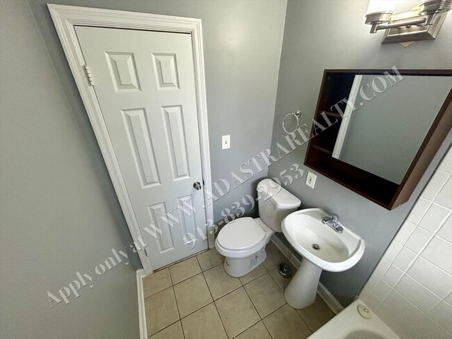 Building Photo - Updated 3 bed 2 bath home in Waldo-Available NOW!!